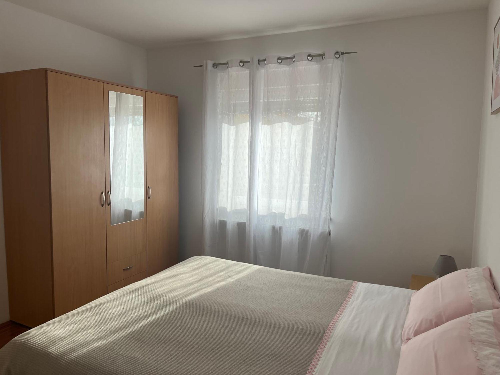 Burle Apartment With Free Private Parking Medulin Exterior foto